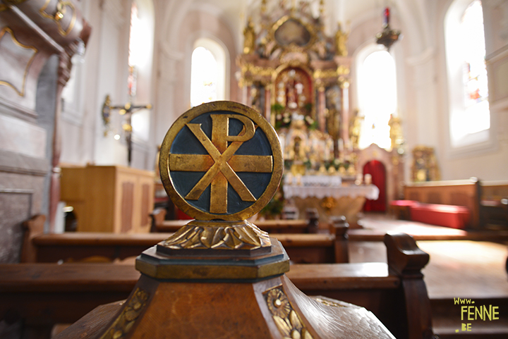 Travel to Alpbach in Tirol Austria, visiting a church, hiking, enjoying great food. Blog on www.Fenne.be