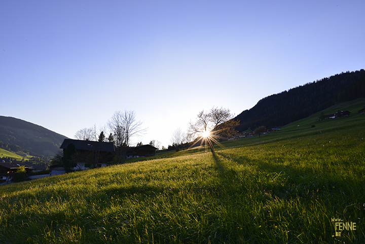 Travel to Alpbach in Tirol Austria, visiting a church, hiking, enjoying great food. Blog on www.Fenne.be