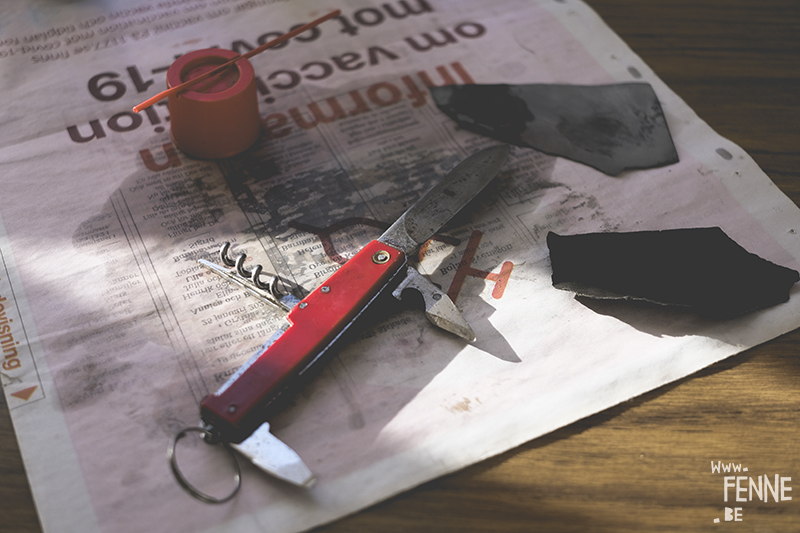 Small pleasures #5, moments of gratitude, cleaning up rusty Swiss pocket knife, Sweden, rockhounding, www.Fenne.be