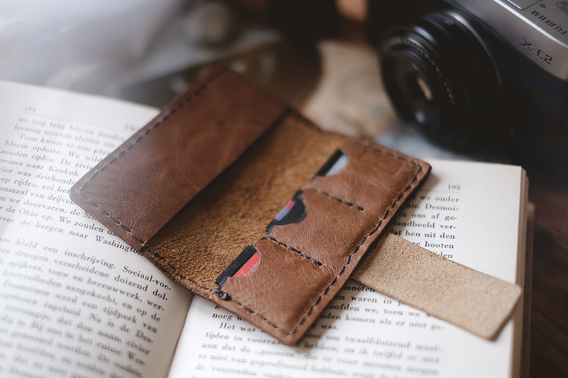 Handmade leather memory card case, www.Fenne.be