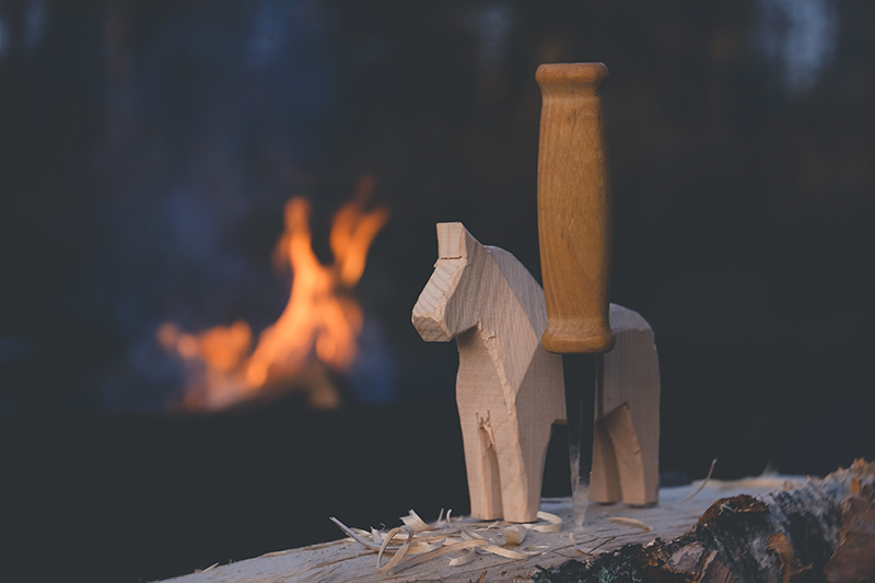 Small pleasures #7, carving a wooden Dala horse, Dala häst, woodwork, craft blog, Dalarna Sweden, www.Fenne.be