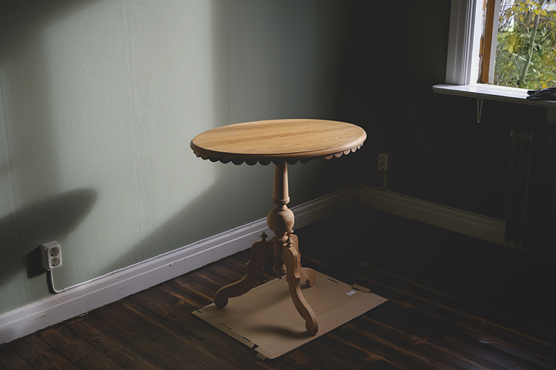 Furniture makeover with wood stain. Svensk möbler, architect drawers, vintage table. www.Fenne.be