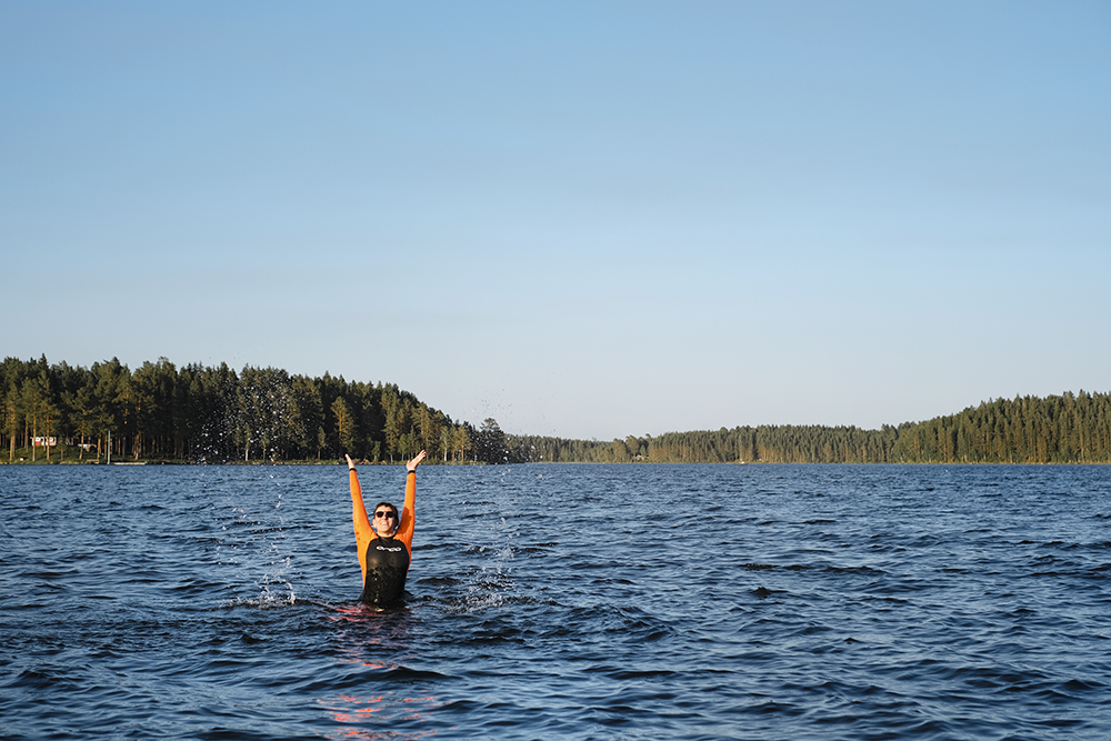 Open water swimming, lake swimming, Orca wetsuit, wild swimming, Sweden, www.Fenne.be